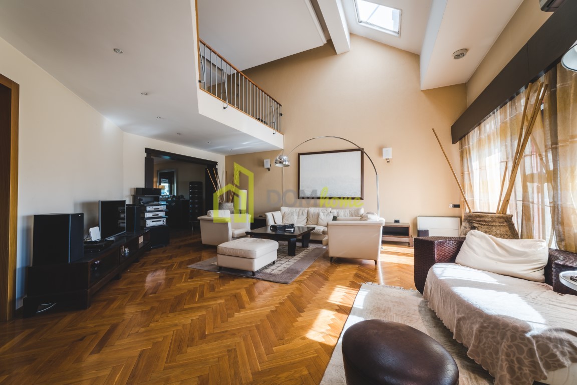 Četvorosoban duplex stan 281m2, Preko Morače